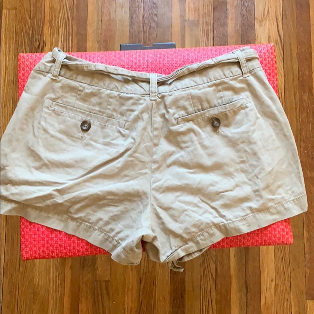 Shorts - Picture 3 of 3